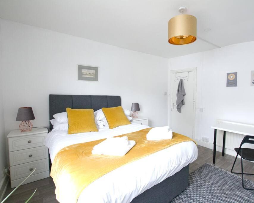 City Centre 4 Bedroom House Winchester Exterior foto